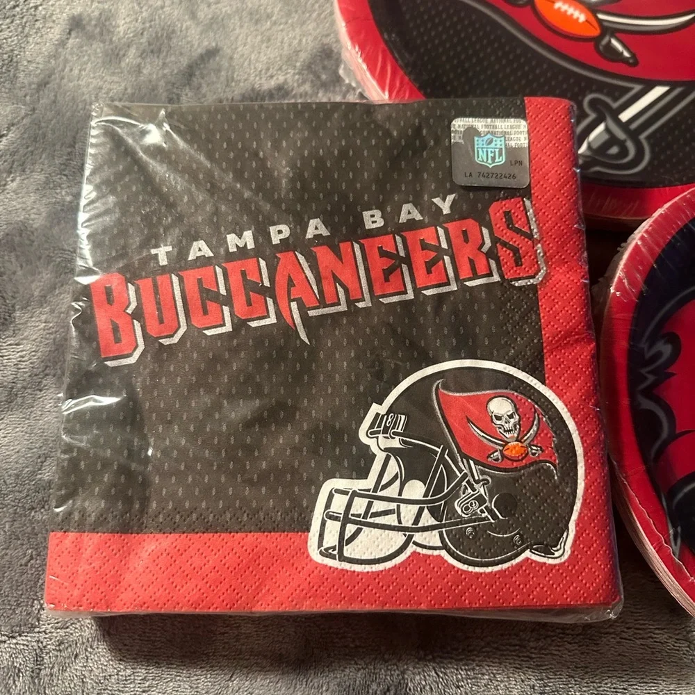 Tampa Bay Buccaneers Paper Plates & Napkins Party Tailgating Super Bowl